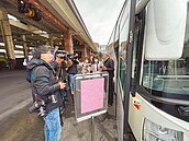 台北明年起　公車司機每年需尿檢