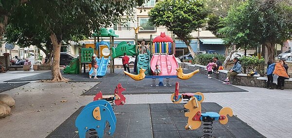 新竹縣竹北市人口近年來不斷成長,不少長輩及親子會到公園活動。圖/竹北市民代表朱建銘提供