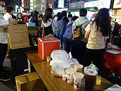 六合夜市50份小吃辦桌　處長拔官