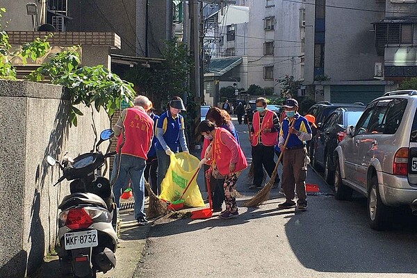 里長林宗弘非常重視環境整潔。/取自臺北市鄰里服務網