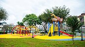 傳統遊具落伍了！平鎮和平公園「共融式遊戲場」整建完工