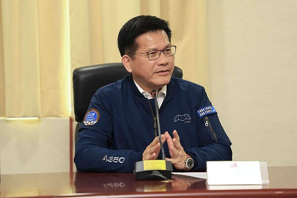對於疫情持續衝擊觀光業,交通部長林佳龍表示,我們已開始規劃明年上半年的因應措施。圖/交通部提供