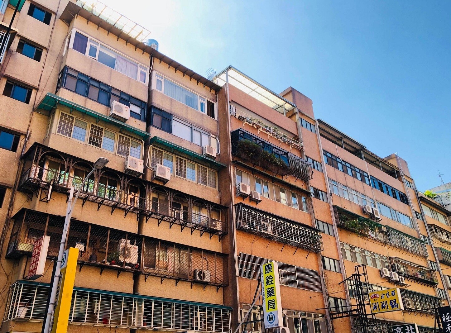 有網友看上一間老公寓想要開價,卻發現屋主入手時間僅不到3個月。示意圖/好房網News記者唐主桂攝