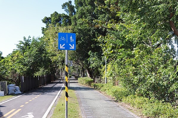 田心仔步道規劃自行車道與人行道。圖／李紹瑜攝