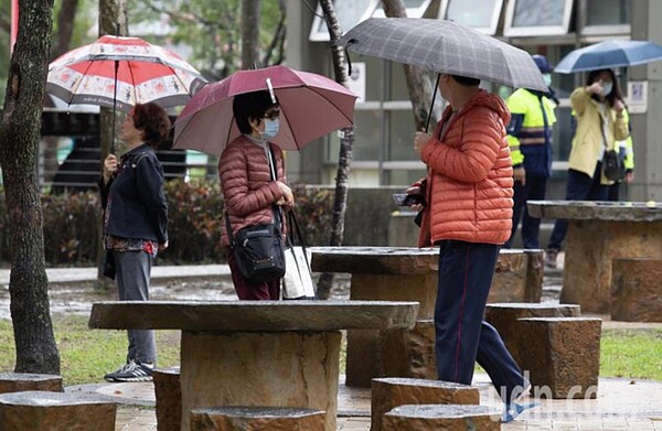 今天全台有雨。聯合報系資料照