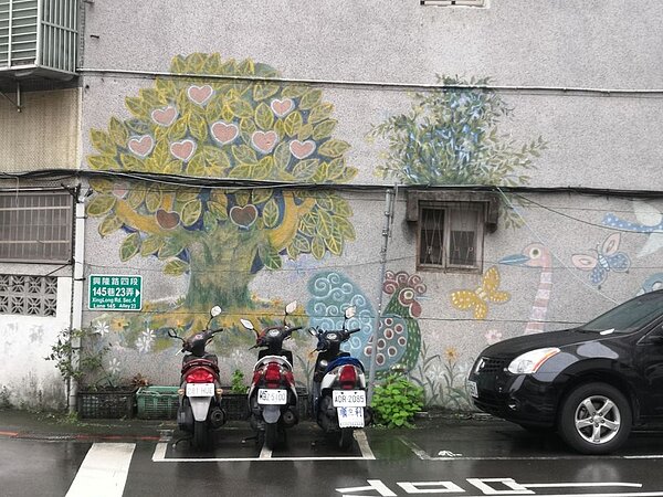 里民們也會一同維護和美化環境。/攝自吳佳燕