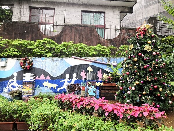 曾寧旖重視節慶舉辦和環境的美觀。/攝自吳佳燕