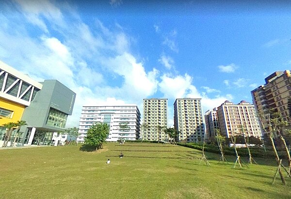 新北市運動宅銷售由「淡水運動中心」以交易量373件拔得頭籌,住宅均價為21.4萬元。圖/截自google map