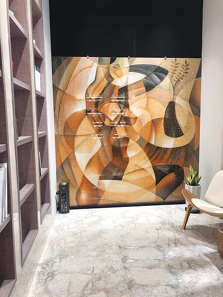 優雅建材此次將展出LIOLI全球限量畢卡索名畫超大薄板磁磚。圖/業者提供