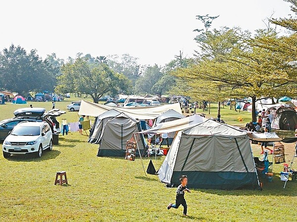 南投縣自然景觀豐富,近年成露營活動熱點,相對帶來大量露營廢棄物,去化出現問題。圖/聯合報系資料照