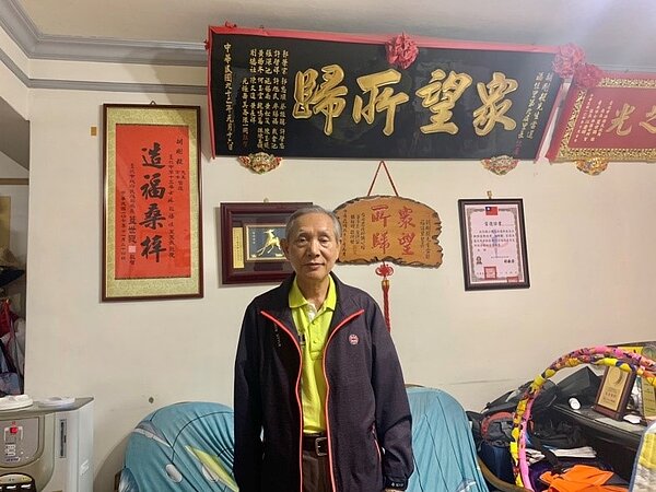 胡剛毅過去曾在台北市政府服務,如今成為福佳里里長。圖/周希雯攝