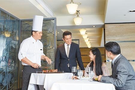 王品牛排強調,服務要有溫度,客人才會更有感。圖/王品集團
