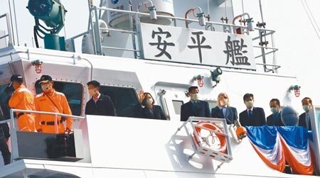 蔡英文總統表示,為期10年的「籌建海巡艦艇發展計畫」,預計打造約100艘艦艇。(劉宥廷攝)