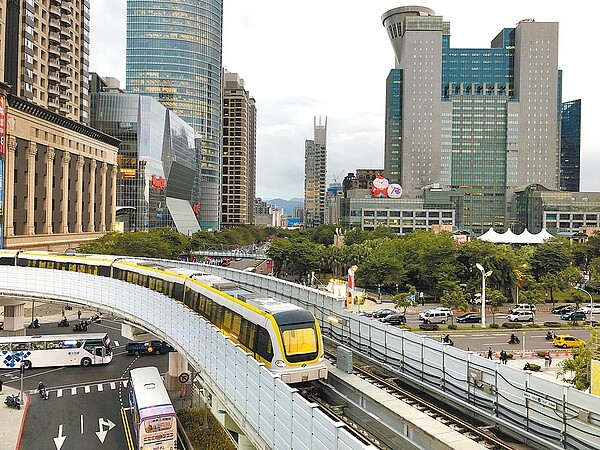 捷運環狀線板橋站擬興建共構大樓,但招商案卡關至今。圖為新板特區周邊場景。(新北市捷運局提供/許哲瑗新北傳真)