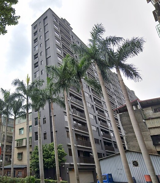 新北市三重區「五華悅」外觀。圖/Google Map