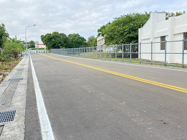 霧峰區94-12m新闢道路通車。圖/台中市建設局提供