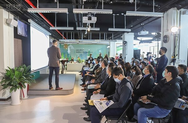 國家住都中心為「保二總隊基地公辦都更案」舉行招商說明會，吸引近50家業者。照片國家住都中心提供