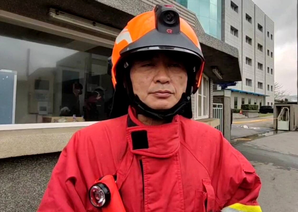 旭富大火,桃園市消防局第一線救災指揮官殷明坤(見圖)重批業者(旭富)一直都沒有說實話,「不顧消防人員安全」。記者曾增勳/攝影