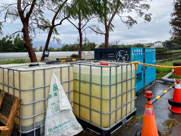 員08池埤塘抽水作業已於11日啟動抽水，其水質符合自來水原水水質標準。圖／桃園市政府提供