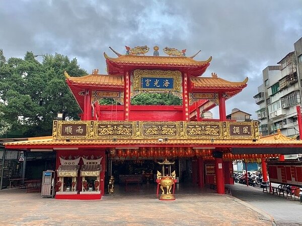 海光宮是富光里的信仰中心。/攝自周希雯