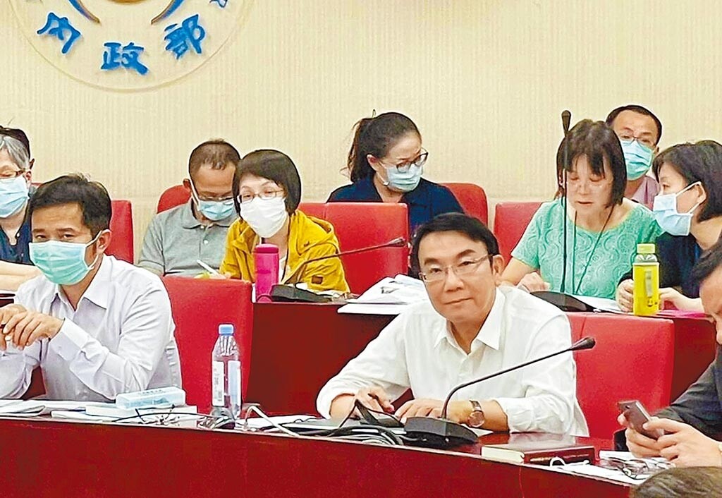 台灣房價居高不下，民進黨立委羅美玲建議，實價登錄若不實，可參考英國和德國併科刑責。圖為內政部邀集各地消保官共同研商防範措施，以穩定房市交易秩序。（內政部提供）