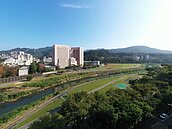 開箱／豐河畔／黃金級綠建築規格　河濱公園水岸第一排主流建案