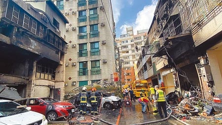 台中市東海商圈民宅氣爆造成4死1傷悲劇，現場斷垣殘壁一片狼藉。（中時資料照片／陳淑芬台中傳真）
