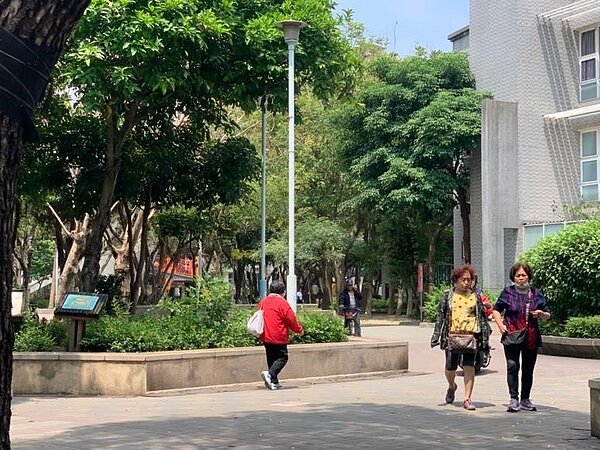 四維公園是里民們休閒的好去處。圖／郭思妏攝