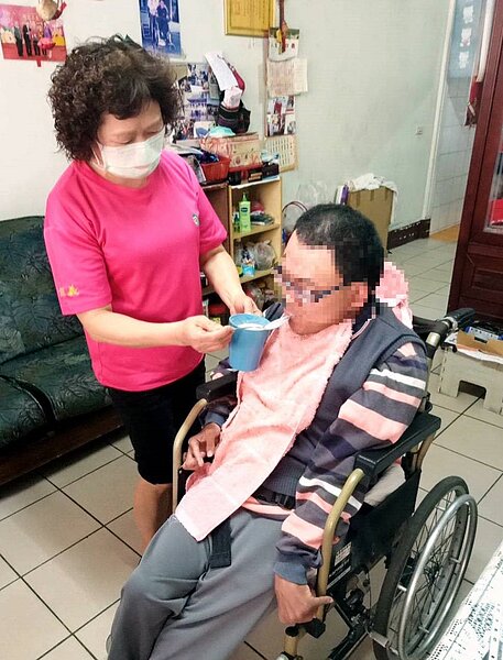 中市府提醒長照服務可節稅。圖/台中市衛生局提供