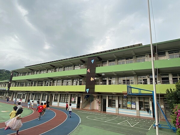 學校操場為田徑隊員訓練之場所。(圖/柯彤陵攝)