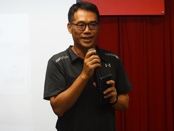 富安國小校長許政智對於近幾年學生的學力檢測與以往相比有大幅進步,讓他與老師們都感到非常欣慰。(圖/富安國小校長許政智提供)