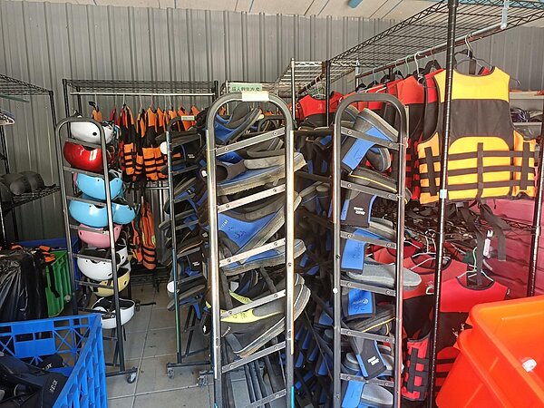 溯溪課程的溯溪裝備，極為完善。（圖/林妏庭攝）