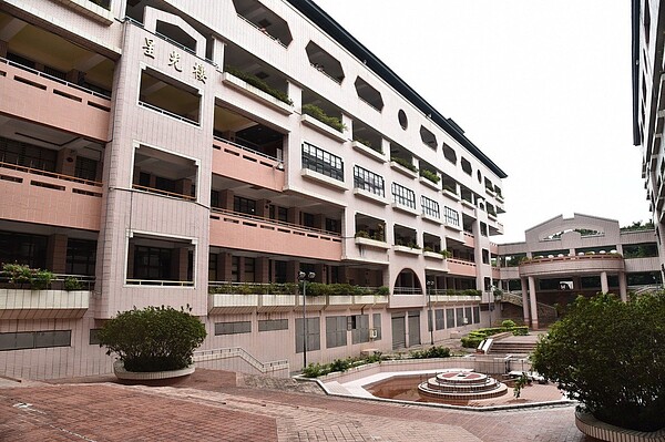 因應疫情升溫,新北高達60間高中、國中、國小校慶將改採不公開模式辦理。圖/新北市教育局提供
