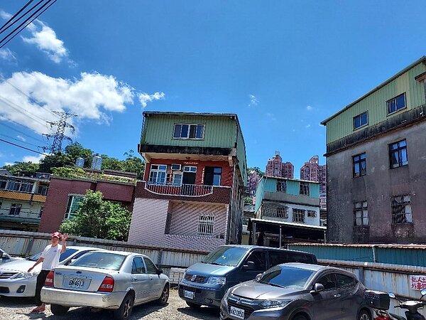 樂山樂水、樂天樂活又樂觀的超大社區。圖／夏曉山攝