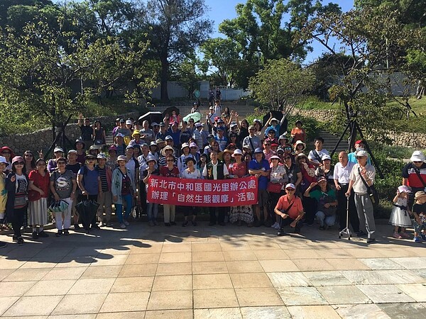 國光里經常舉辦旅遊活動，圖為參訪活動一日遊。圖／國光里里辦公處提供