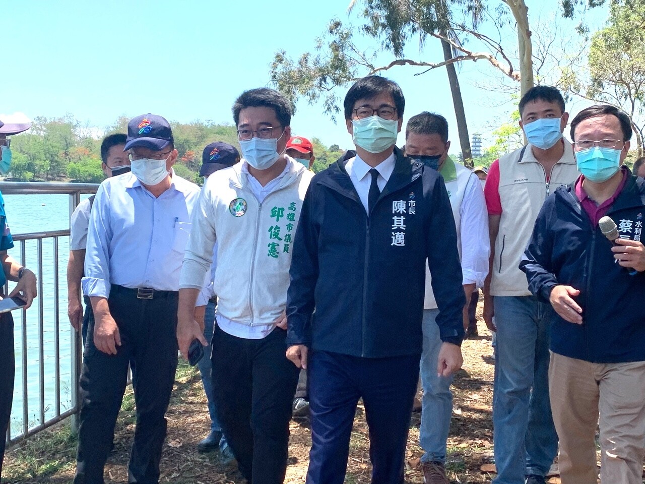4月中旬澄清湖蓄水降到87萬噸,得月樓附近底泥龜裂,市府鑿抗旱井、調配水源,昨天回到近滿水位247萬噸,蓄水量達93%,本周就可成為南部地區首座滿水位水庫。圖/聯合資料照