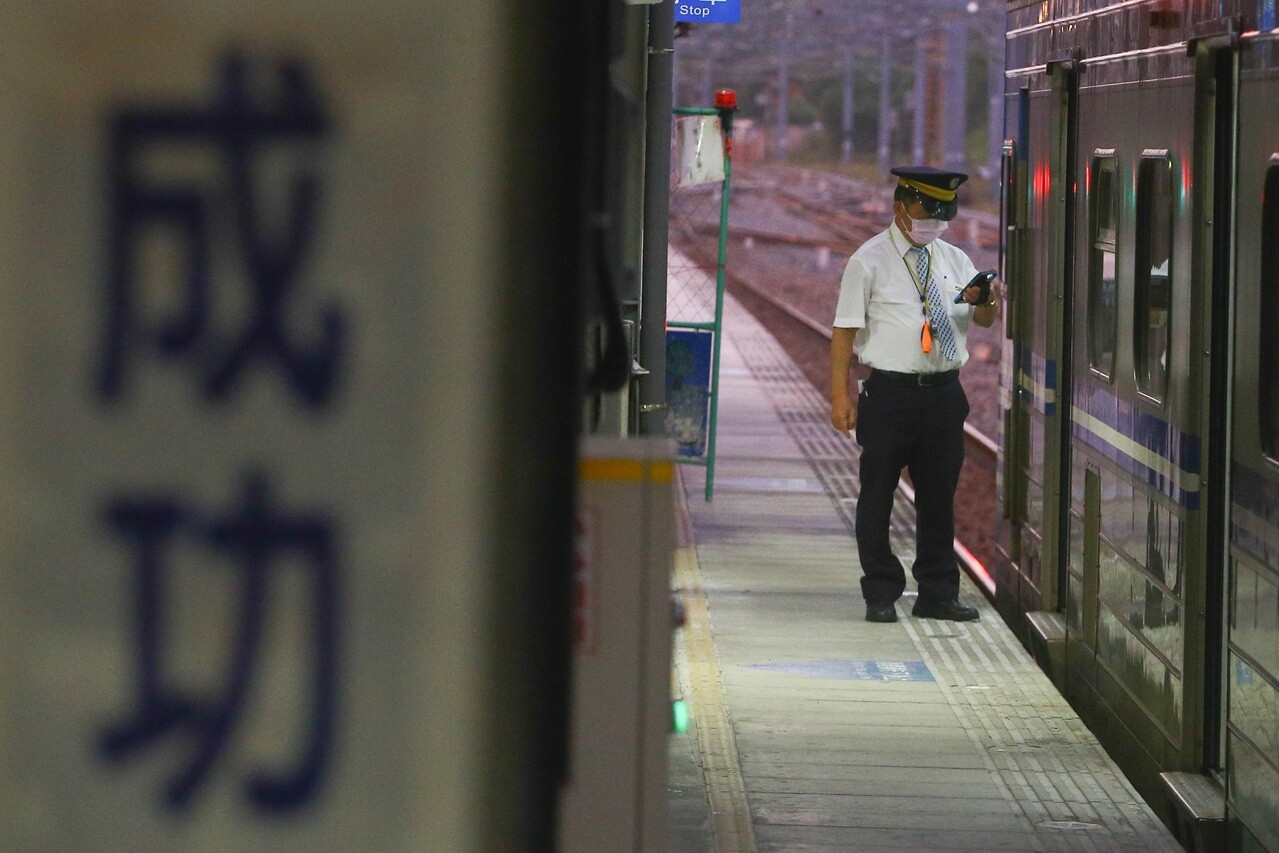 根據台鐵App顯示，受成功至彰化間西正線路線障礙影響，自下午3時分起，成功至彰化間改東正線單線雙向行車，各次南下北上列車有延誤情形。圖／聯合資料照