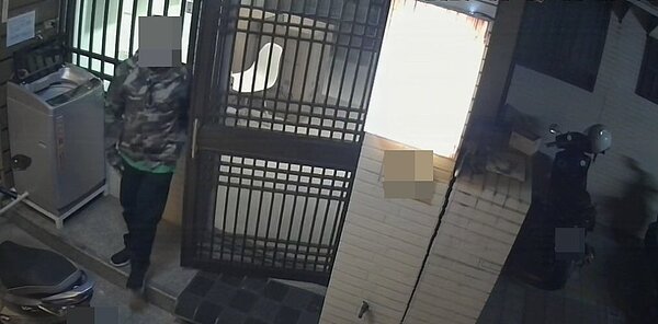 嘉南藥理大學校外宿舍「怪客出沒」,員警埋伏數日今逮人。圖/記者周宗禎翻攝