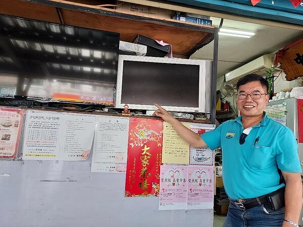 運用維修家電的專長，萬事節省不浪費。圖／記者劉達貴攝影