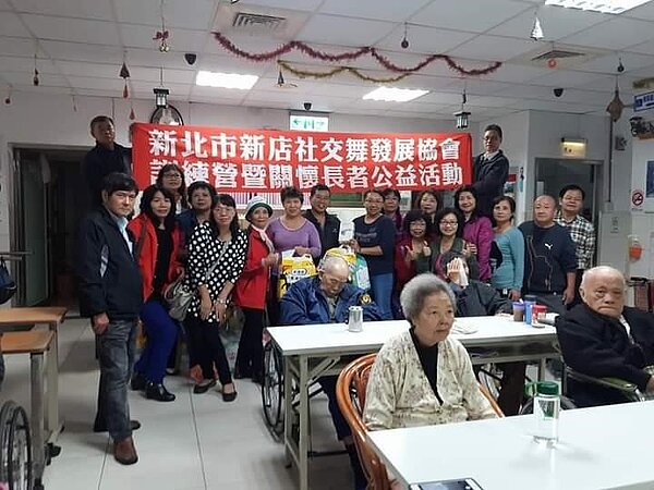 學習尊重，里民同歡。圖／記者劉達貴攝影