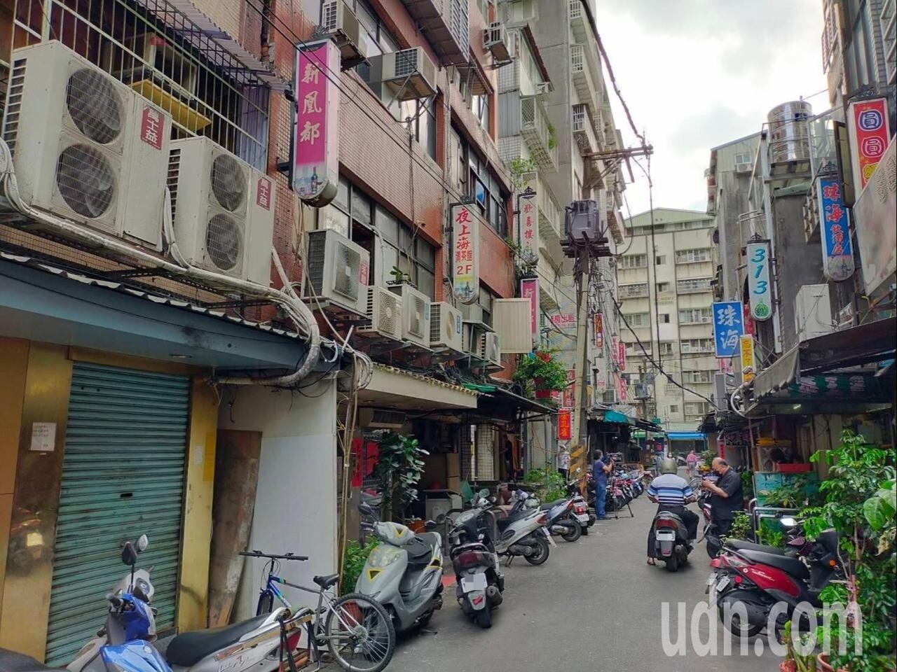 「鴻達茶藝館」位在茶室、阿公店林立的三水街上。記者李隆揆／攝影