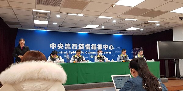 國內疫情升溫，指揮官陳時中坦言有可能會進入第三級警戒。圖／中時資料照片