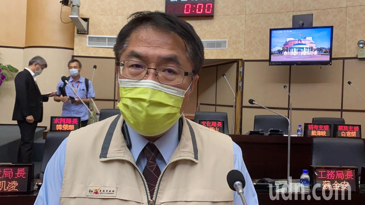台南市長黃偉哲表示，台南合法舞廳、酒店只有4家，他擔心非法黑數恐成防疫破口。圖／聯合資料照