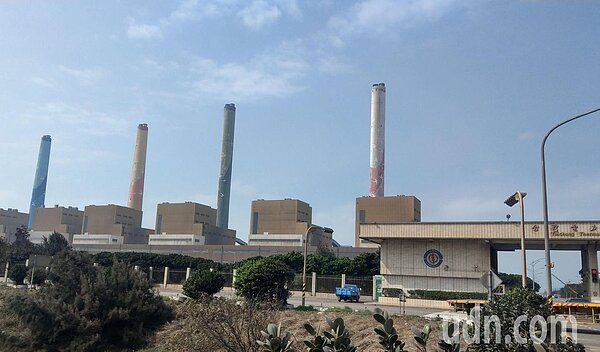 今天用電量刷新歷年5月紀錄。圖為台中火力發電廠。記者趙容萱/攝影