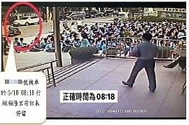 台中市確診病例案1591感染源不明,該個案曾到過北屯福隆宮。市府比對監視器,確診該確診個案並未進入寺廟,只有騎機車經過。圖/台中市新聞局提供