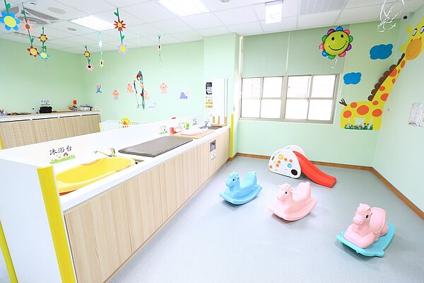 托嬰中心及居家托育人員停止收托。圖/台中市政府提供