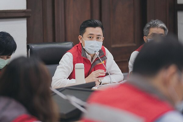 新竹市政府規畫在國軍新竹地區醫院停車場設社區篩檢站,由於仍在整備醫護人力,預計下周啟用。圖/新竹市政府提供