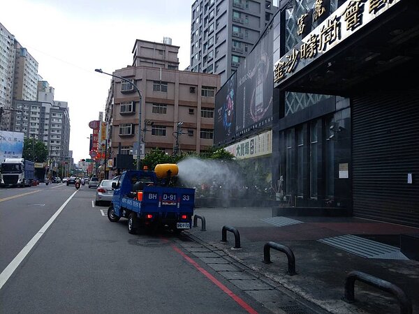 桃園市金沙酒店昨天再添1名女員工確診,目前累計確診人數有4名。圖/記者陳俊智翻攝