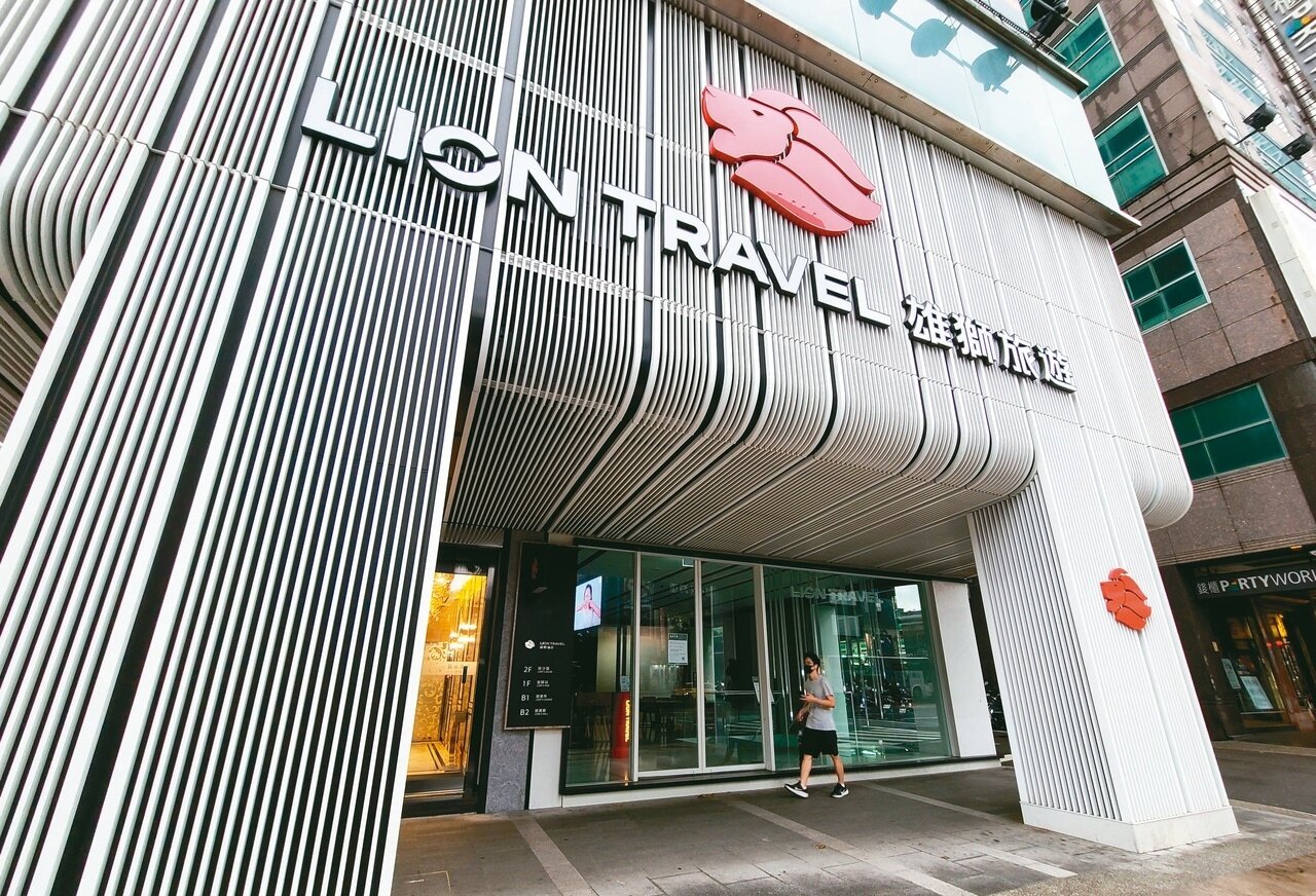 疫情警戒升高,雄獅旅遊的忠孝概念館暫停營業到5月28日。記者鄭超文/攝影