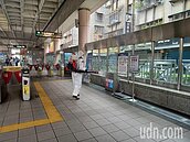 疫情衝擊沒人搭！北捷今午僅21萬人次、公車運量掉8成